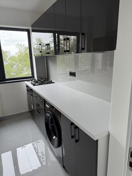 Drumul Taberei, Favorit,